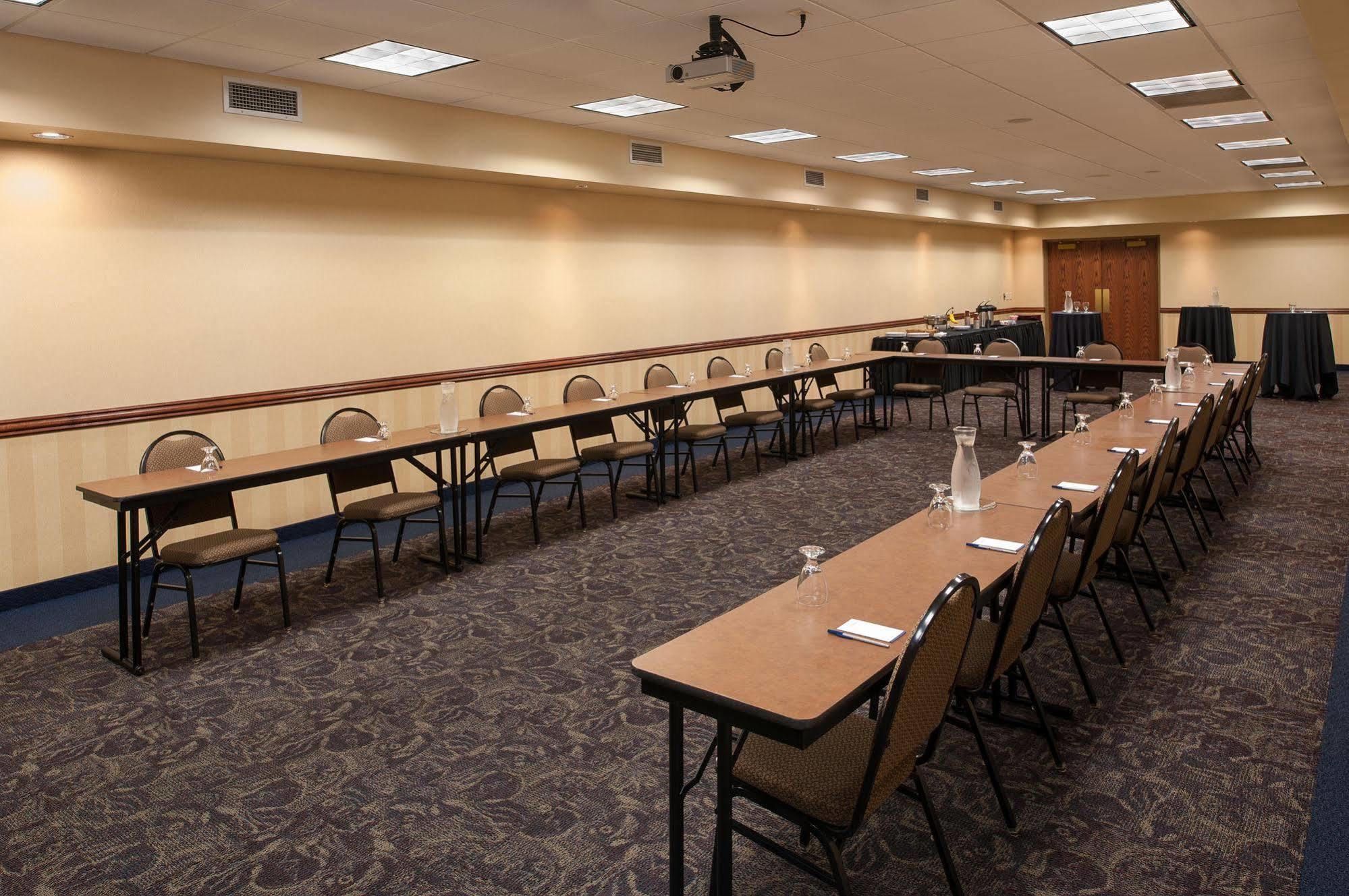 Americinn By Wyndham Mankato Event Center Near Msu Экстерьер фото